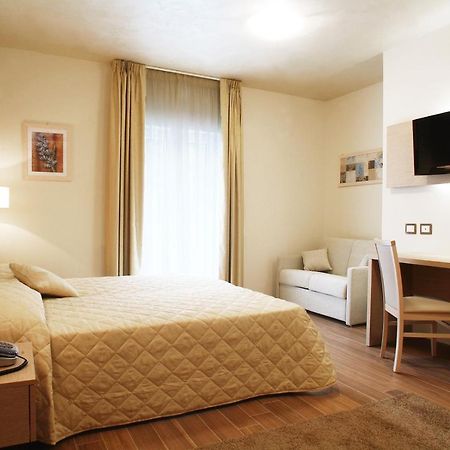 Hotel Duchessa Della Sila ซาน จิโอวานนิ อิน ฟิโอเร ภายนอก รูปภาพ