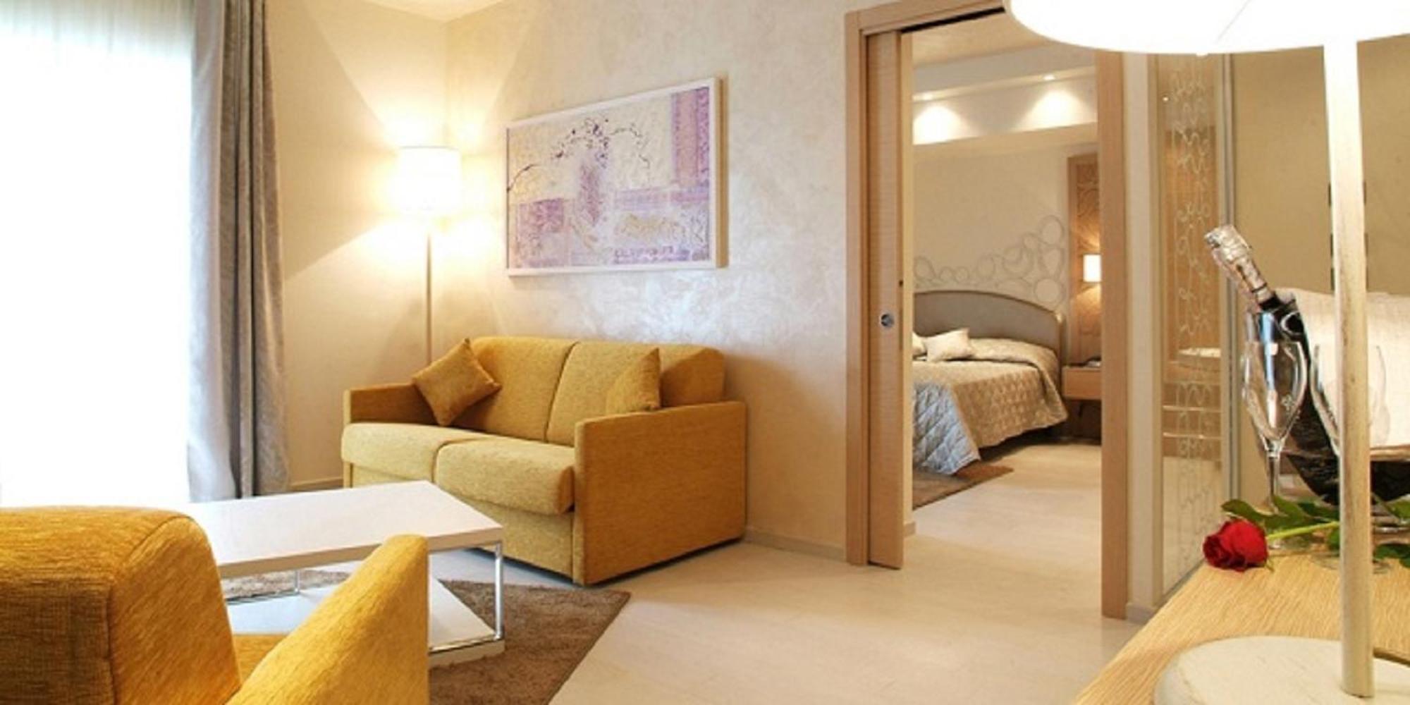 Hotel Duchessa Della Sila ซาน จิโอวานนิ อิน ฟิโอเร ภายนอก รูปภาพ