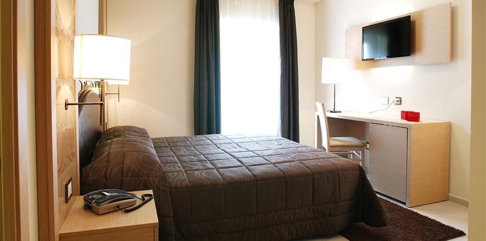 Hotel Duchessa Della Sila ซาน จิโอวานนิ อิน ฟิโอเร ภายนอก รูปภาพ