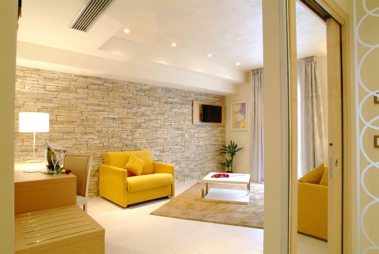 Hotel Duchessa Della Sila ซาน จิโอวานนิ อิน ฟิโอเร ภายนอก รูปภาพ